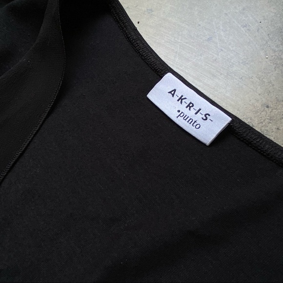 AKRIS Punto Knit V-neck Blouse with Silk Tie Ruffle Detailing - Picture 3 of 7